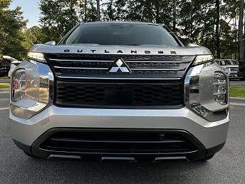 Used 2022 Mitsubishi Outlander ES for Sale Near Me - CARFAX
