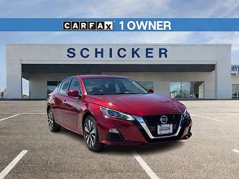 2022 Nissan Altima SV 