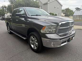 2016 Ram 1500 SLT 