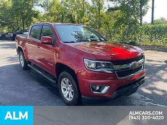 Red Chevrolet Colorado Pickup 2016