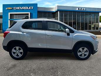 Silver Chevrolet Trax SUV 2022