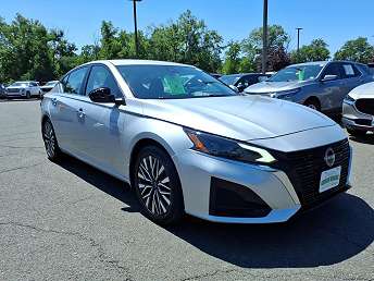 2023 Nissan Altima SV 