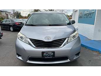 2012 Toyota Sienna LE 