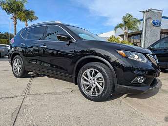 Black Nissan Rogue SL 2014