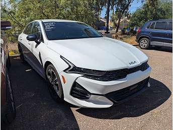 2024 Kia K5 GT-Line 