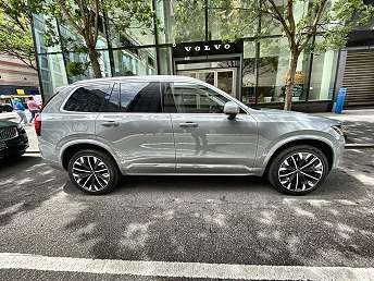 2025 Volvo XC90 T8 Ultra 