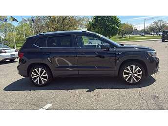 2024 Volkswagen Taos SE 