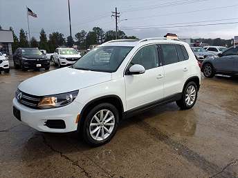 2017 White Volkswagen Tiguan SUV