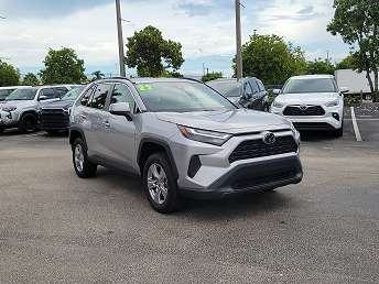 2022 Toyota RAV4 XLE 