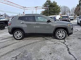 2023 Jeep Compass Latitude 