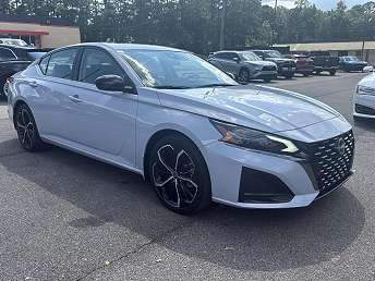2024 Nissan Altima SR 