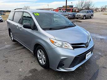 2018 Toyota Sienna LE 