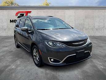 2017 Chrysler Pacifica Limited 