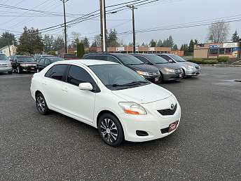 2011 Toyota Yaris Base 