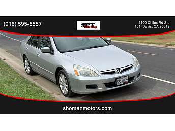 Silver Honda Accord LX 2006