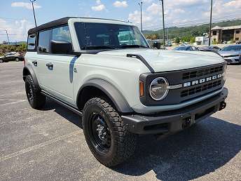 2023 Ford Bronco Black Diamond 
