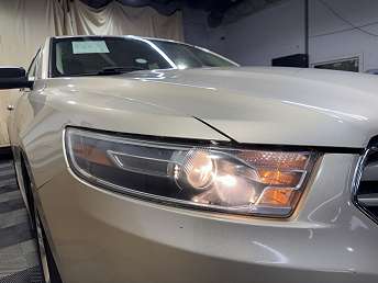 2018 Ford Taurus SE 