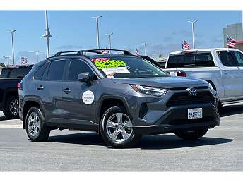 2024 Toyota RAV4 XLE 
