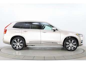 2024 Volvo XC90 T8 Plus 