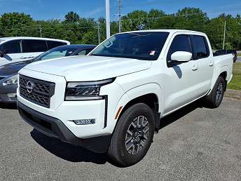 2024 Nissan Frontier SL 