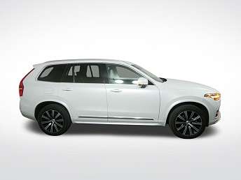 2023 Volvo XC90 B6 Plus 