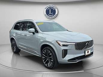 2026 Volvo XC90 B6 Plus 