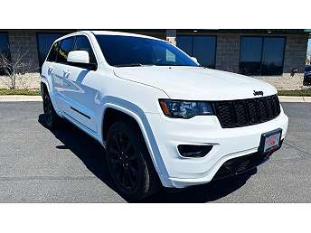 2022 Jeep Grand Cherokee Laredo 