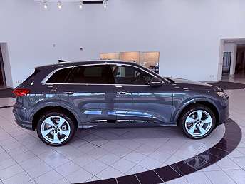 2025 Audi Q5 Premium Plus 