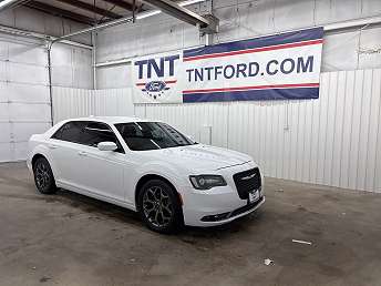 2017 Chrysler 300 S 