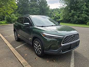 2022 Toyota Corolla Cross XLE 