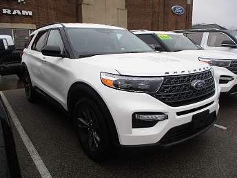 2024 Ford Explorer XLT 