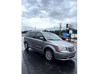 2013 Chrysler Town & Country Touring 