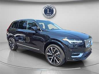 2023 Volvo XC90 B5 Plus 