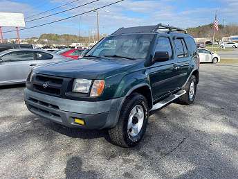 Green Nissan Xterra SE 2001