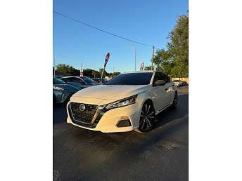2019 Nissan Altima SR 
