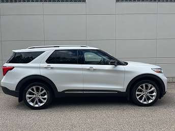 2022 Ford Explorer Platinum 