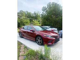2018 Toyota Camry SE 