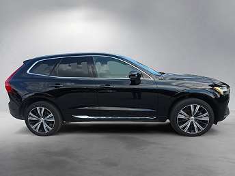 2023 Volvo XC60 B5 Plus 