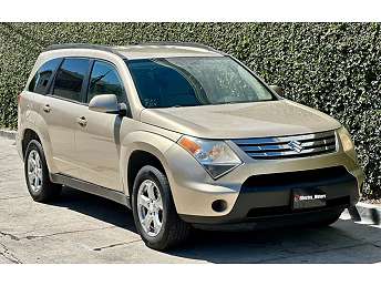 Gold Suzuki XL-7 SUV 2008