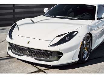 2019 Ferrari 812 Superfast  