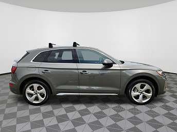 2023 Audi Q5 Premium Plus 