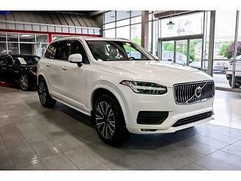 2020 Volvo XC90 T5 Momentum 