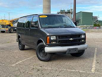 2000 Chevrolet Express 3500 