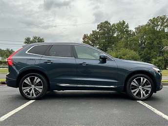 2022 Volvo XC60 B5 Inscription 
