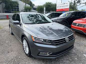 2017 Volkswagen Passat SE 