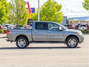 2014 Nissan Titan  