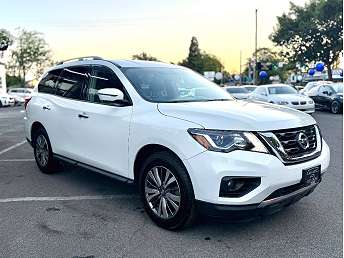 2019 Nissan Pathfinder SL 