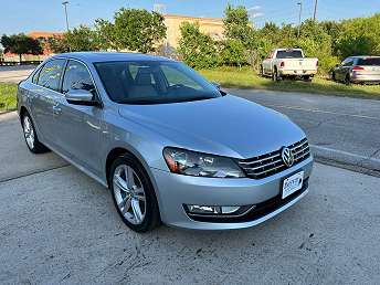2013 Volkswagen Passat SE 