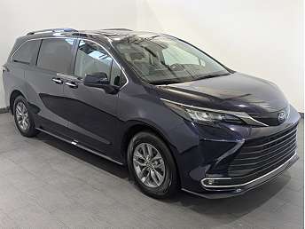 2024 Toyota Sienna XLE 