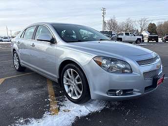 White Chevrolet Malibu LTZ 2011